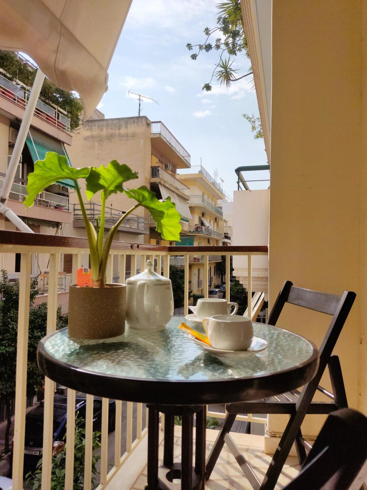 Next To Metro! Bright Apartment With Fully Equipped Kitchen Athen Eksteriør bilde